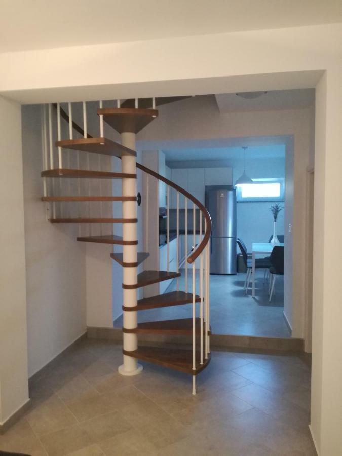 Kuca Za Odmor Pende Vila Banjol Exterior foto
