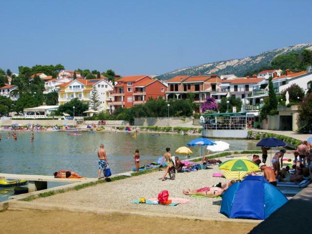 Kuca Za Odmor Pende Vila Banjol Exterior foto