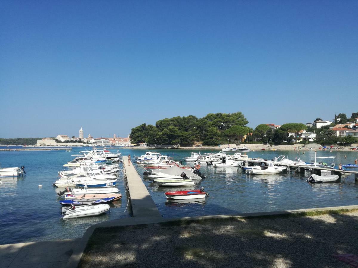 Kuca Za Odmor Pende Vila Banjol Exterior foto
