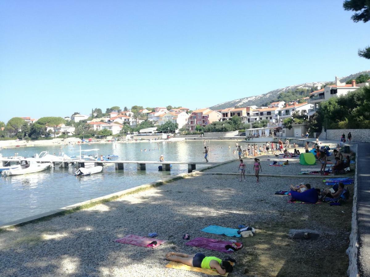 Kuca Za Odmor Pende Vila Banjol Exterior foto